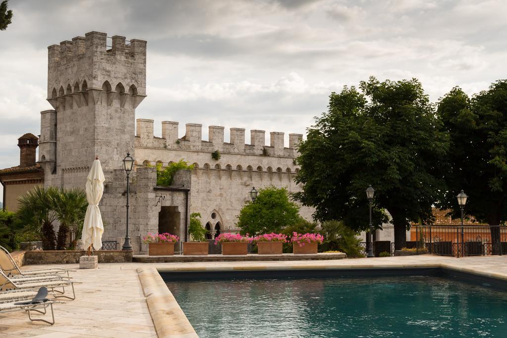 Castello Delle Serre Раполано Терме Екстериор снимка