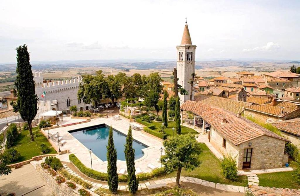 Castello Delle Serre Раполано Терме Екстериор снимка